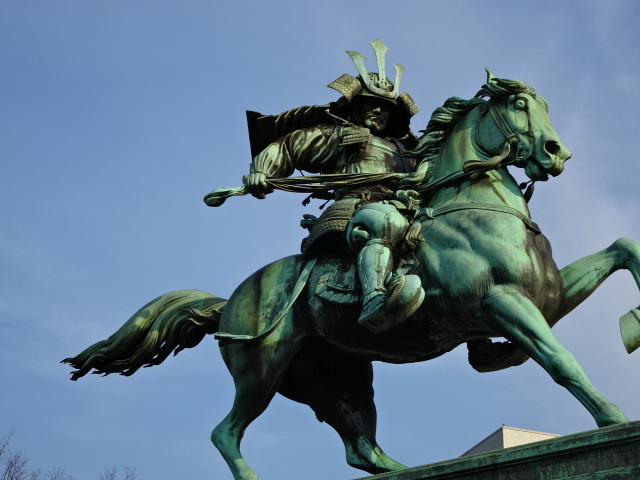 Bronze statue of Masashige Kusunoki